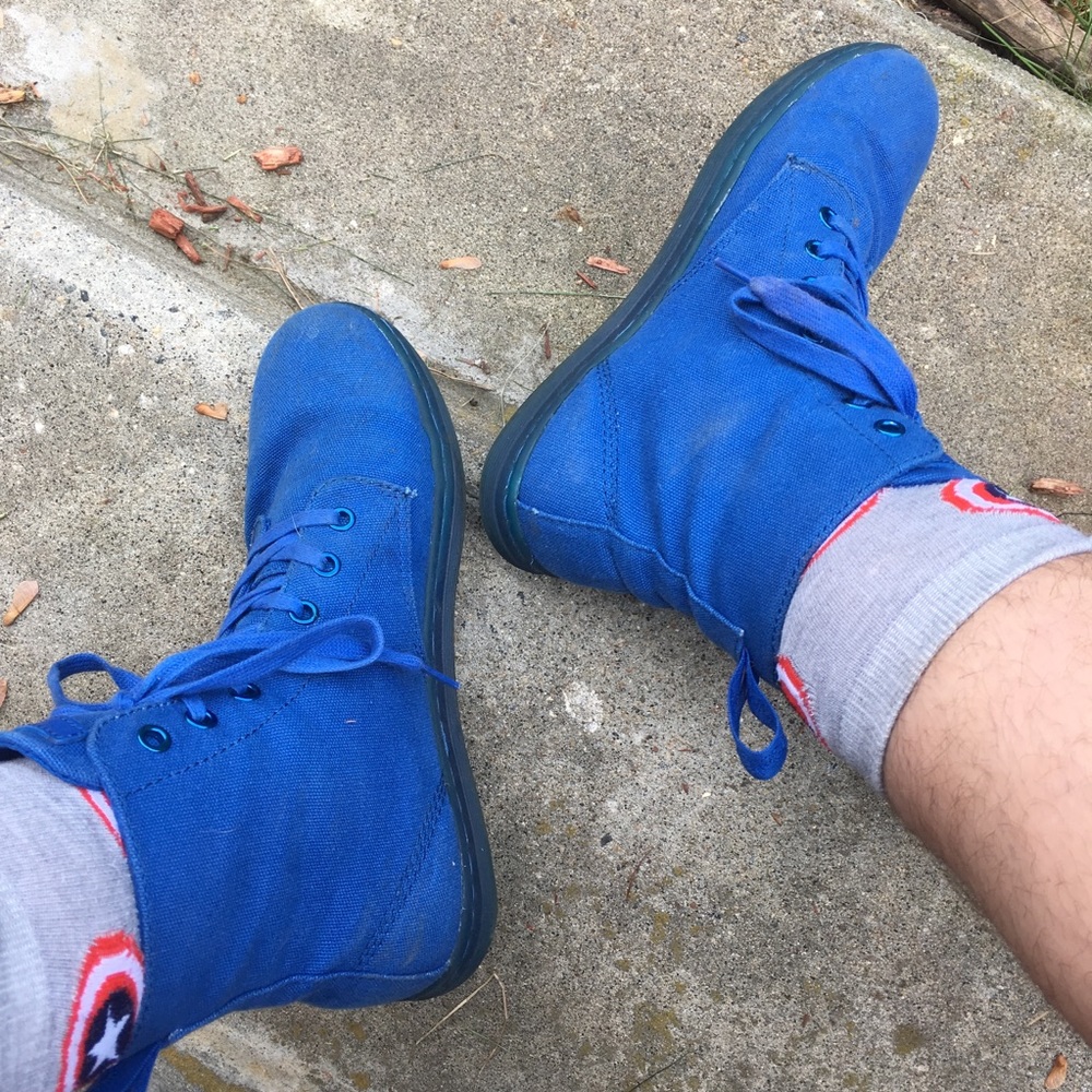 Blue dr. Martens hackney style sneaker